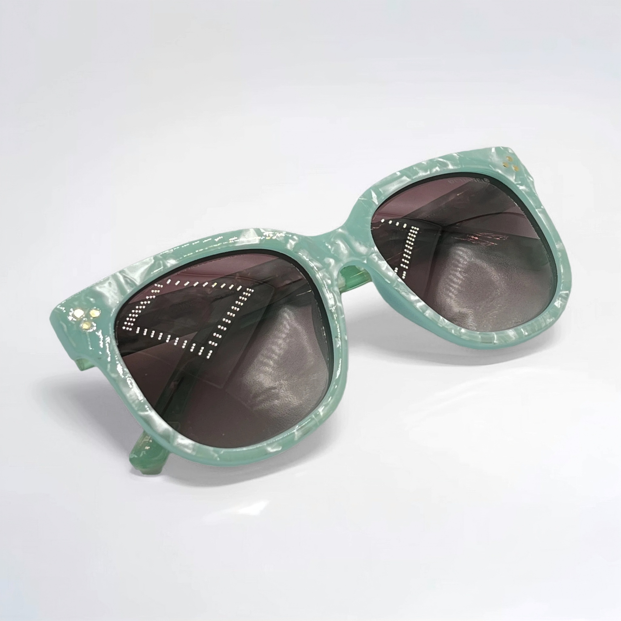 عینک-آفتابی-زنانه-شنل-مرمر-سبز